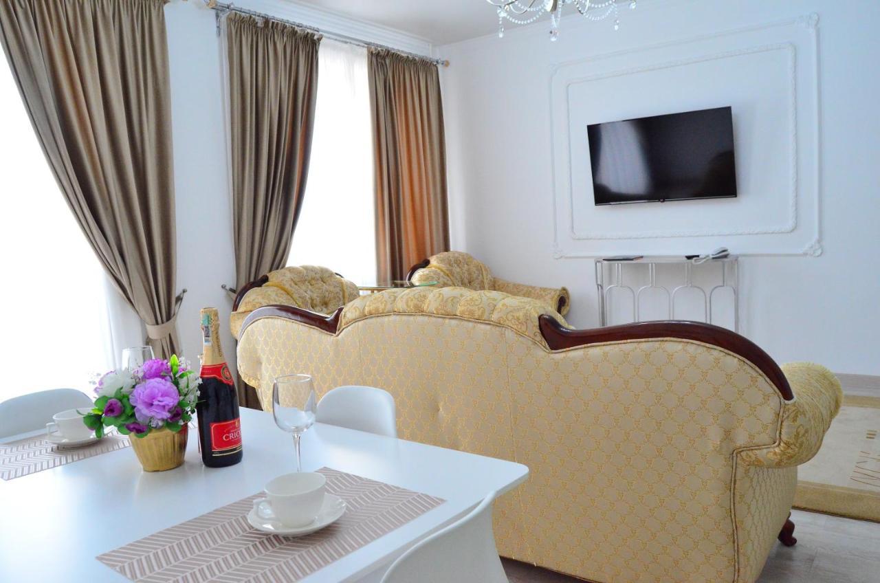 Garden Park Hotel Pawlodar Exterior foto